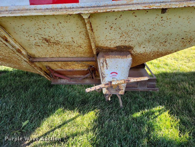 image for item EA2745 1971 Merrit grain trailer