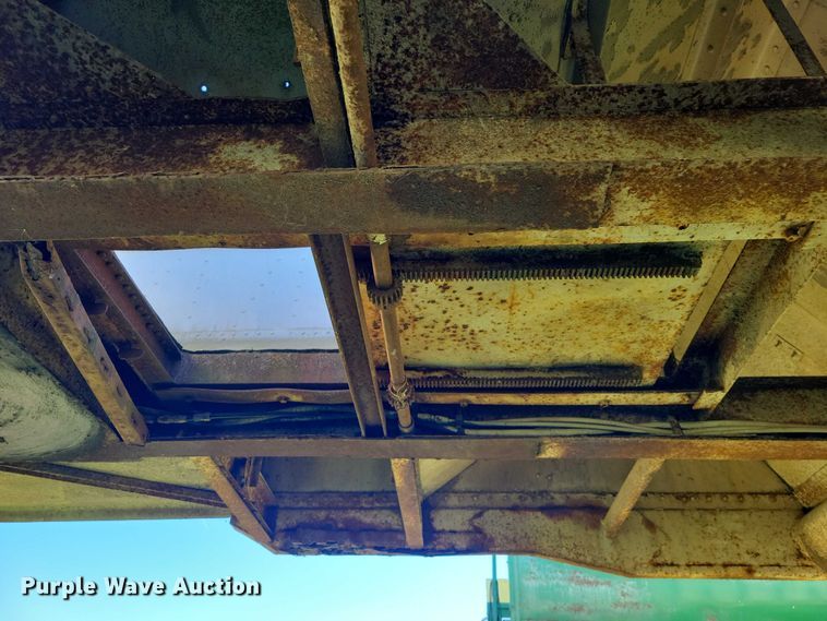 image for item EA2745 1971 Merrit grain trailer