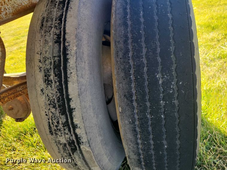 image for item EA2745 1971 Merrit grain trailer