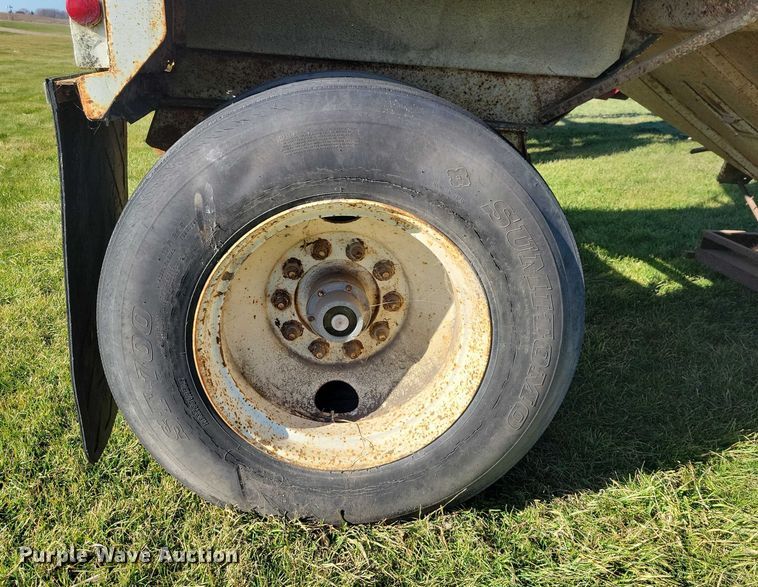 image for item EA2745 1971 Merrit grain trailer