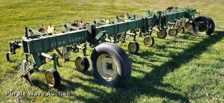 image for item EA2748 John Deere row crop cultivator
