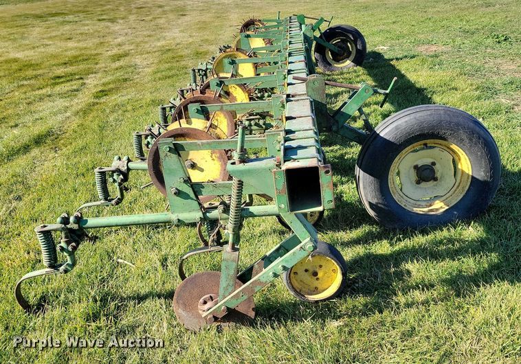image for item EA2748 John Deere row crop cultivator