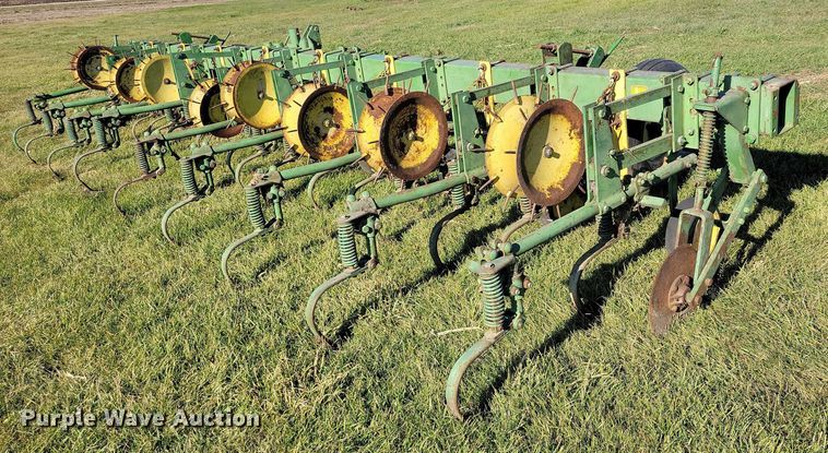 image for item EA2748 John Deere row crop cultivator