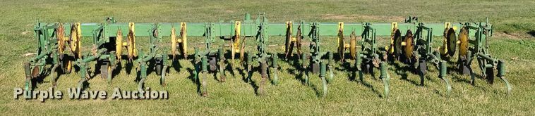image for item EA2748 John Deere row crop cultivator