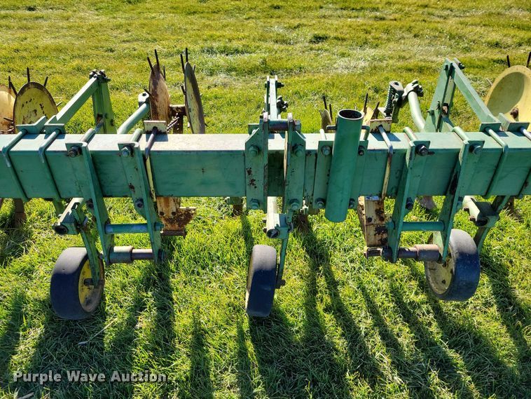 image for item EA2748 John Deere row crop cultivator