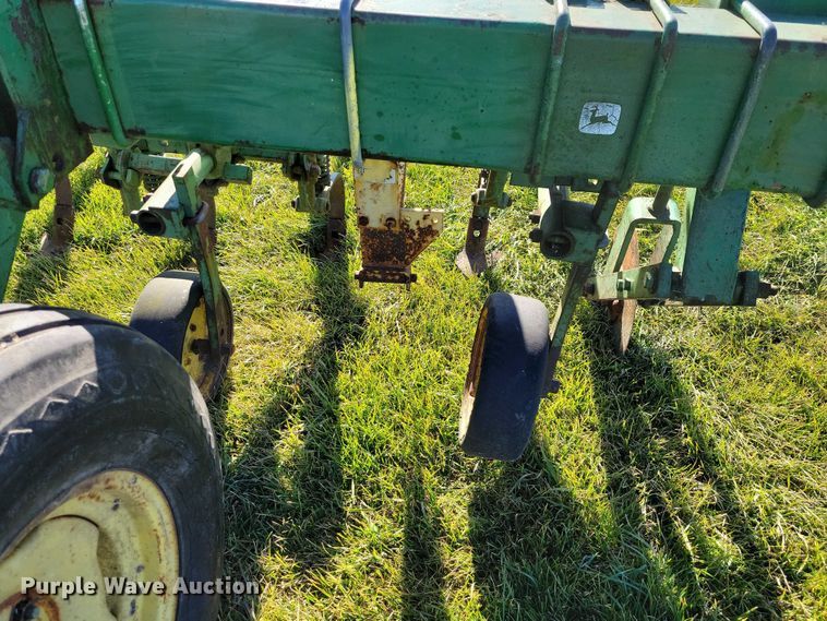 image for item EA2748 John Deere row crop cultivator