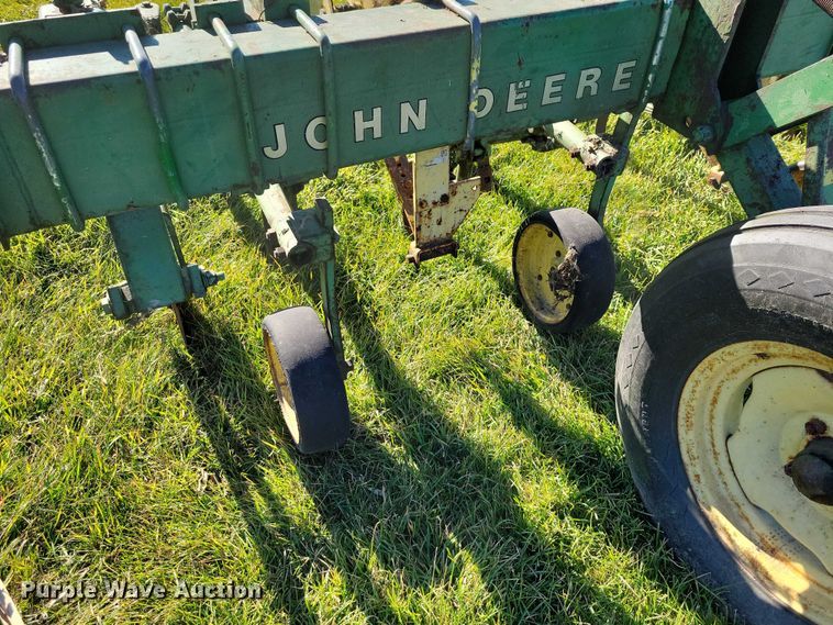 image for item EA2748 John Deere row crop cultivator
