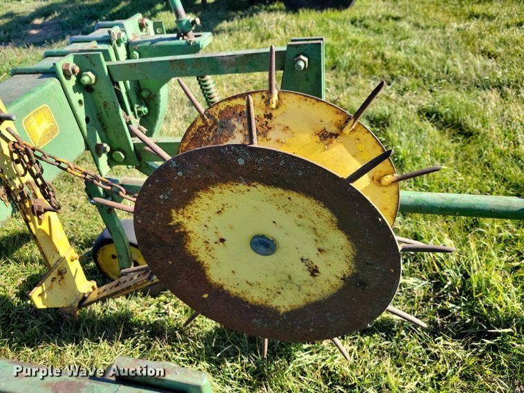 image for item EA2748 John Deere row crop cultivator