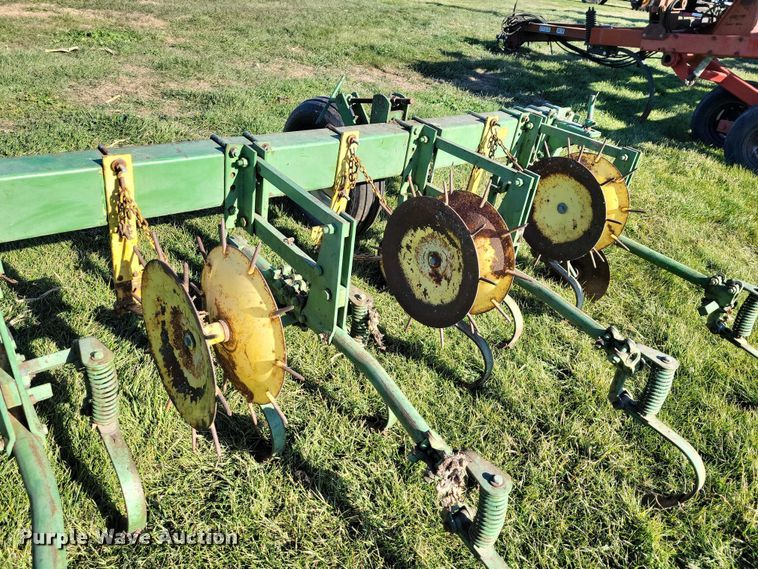 image for item EA2748 John Deere row crop cultivator