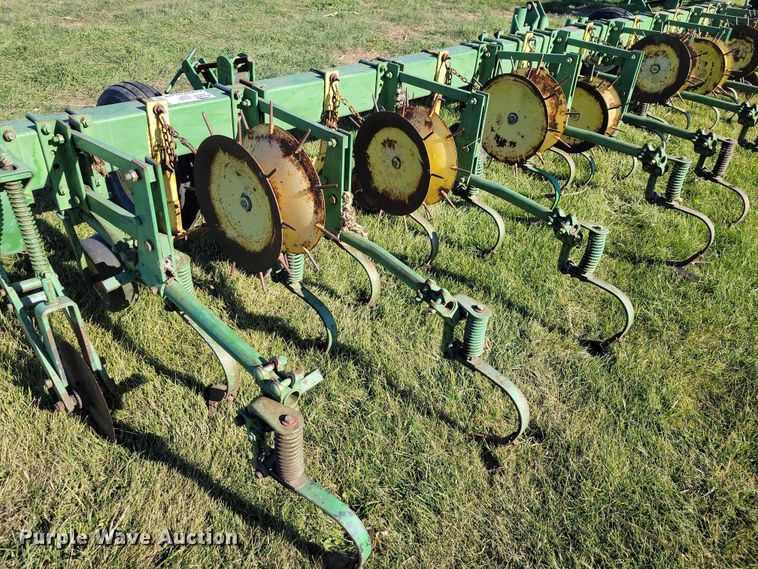 image for item EA2748 John Deere row crop cultivator