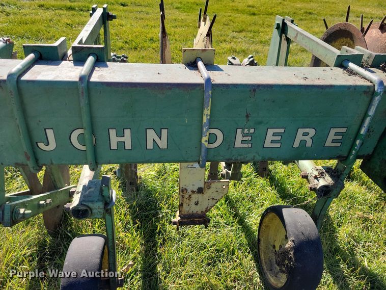 image for item EA2748 John Deere row crop cultivator