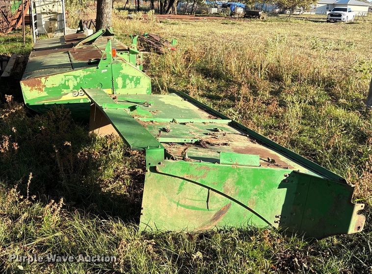 image for item EA7702 John Deere 995-5M swather / windrower head