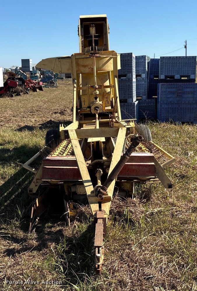 image for item EA7704 Bean harvester