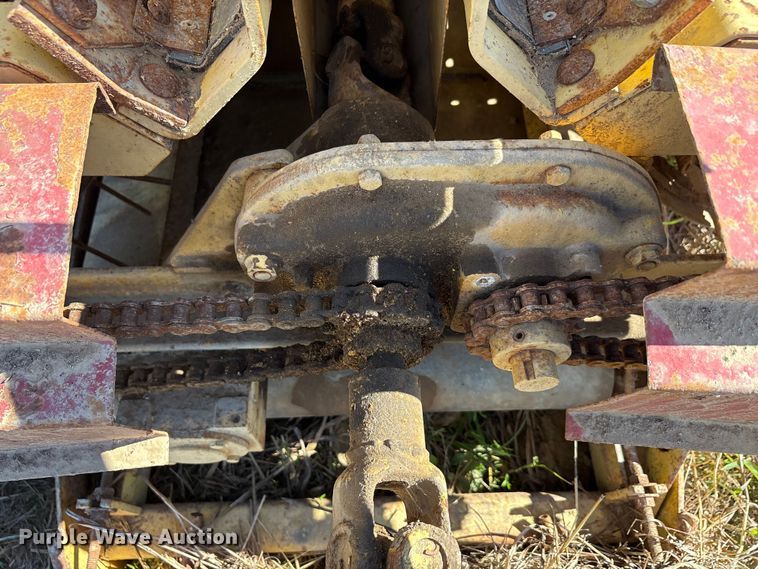 image for item EA7704 Bean harvester