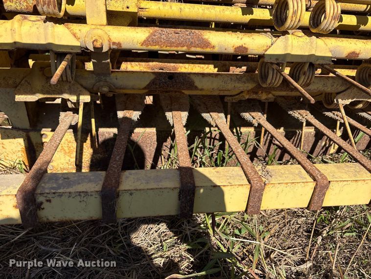 image for item EA7704 Bean harvester