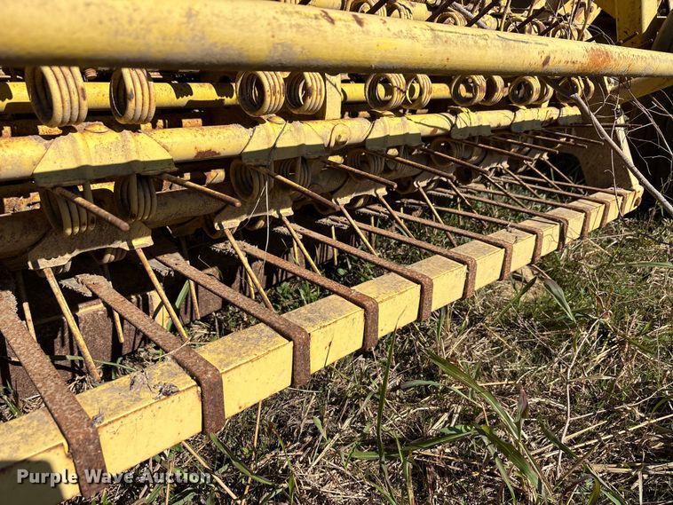 image for item EA7704 Bean harvester