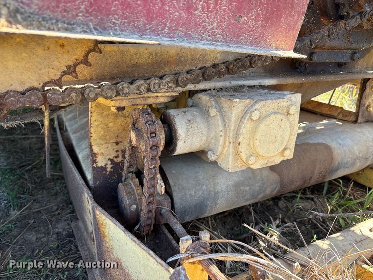 image for item EA7704 Bean harvester