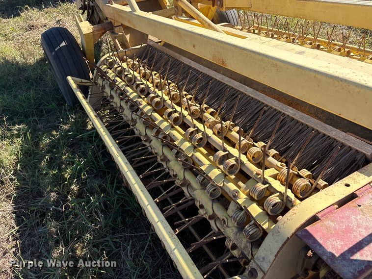 image for item EA7704 Bean harvester