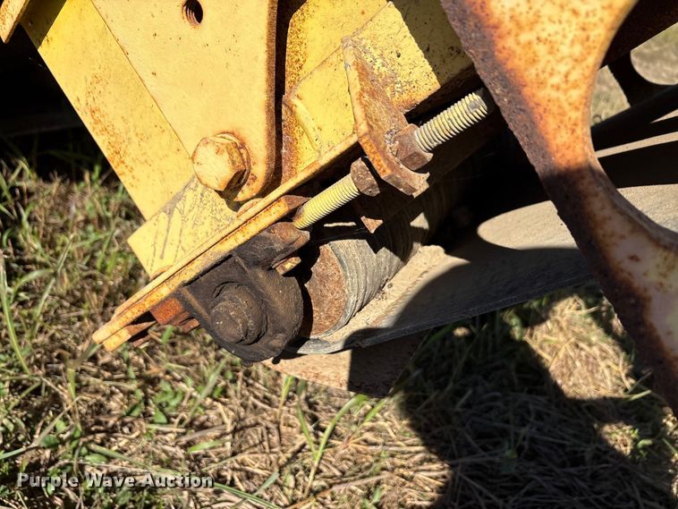 image for item EA7704 Bean harvester