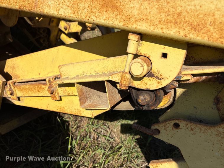 image for item EA7704 Bean harvester