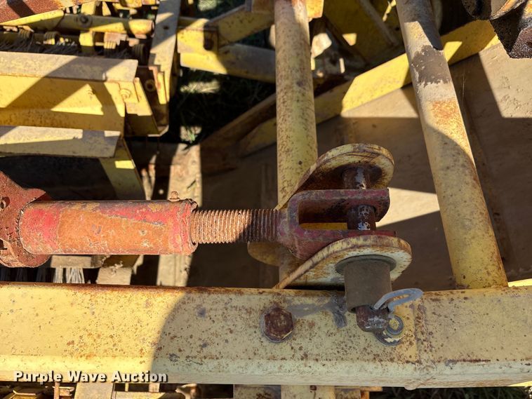 image for item EA7704 Bean harvester