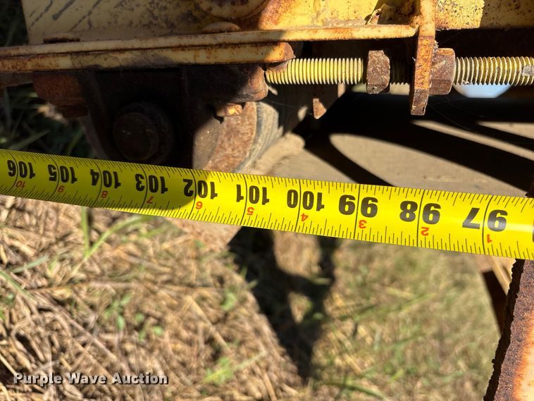 image for item EA7704 Bean harvester