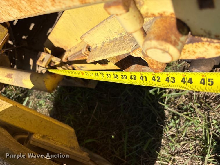 image for item EA7704 Bean harvester