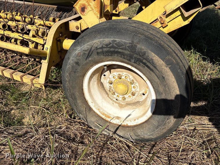 image for item EA7704 Bean harvester