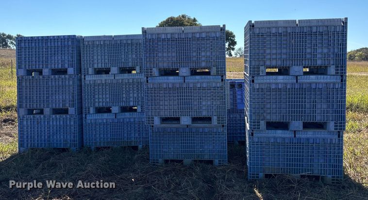 image for item EA7705 (15) Buckhorn plastic totes 