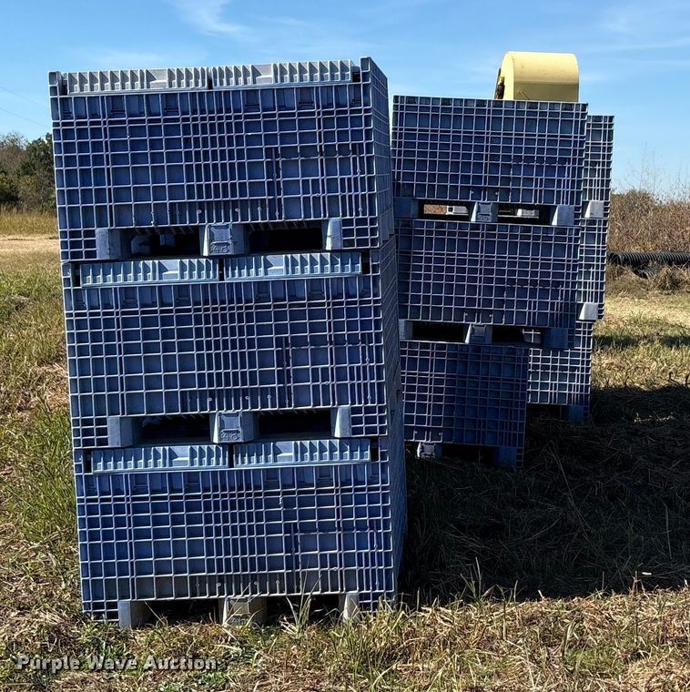 image for item EA7705 (15) Buckhorn plastic totes 