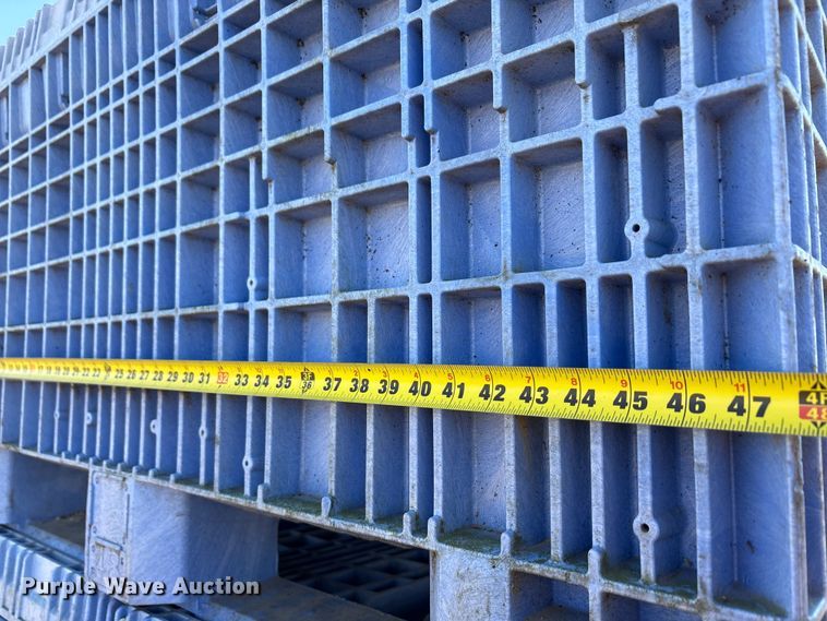 image for item EA7705 (15) Buckhorn plastic totes 