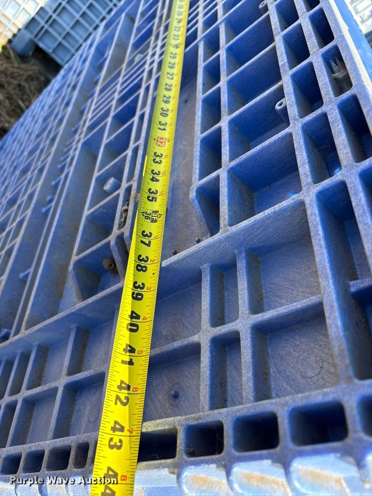 image for item EA7705 (15) Buckhorn plastic totes 