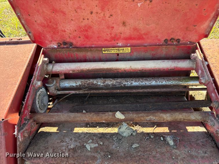 image for item EA7707 New Holland 890 forage harvester