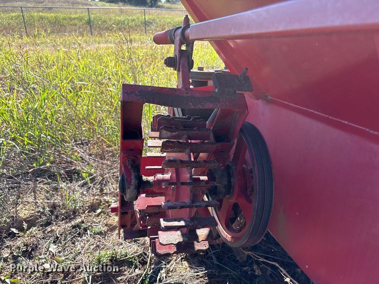 image for item EA7710 Spreader