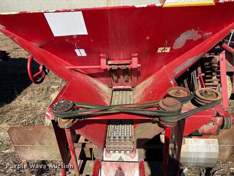 image for item EA7710 Spreader