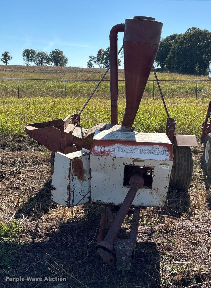 image for item EA7711 International wood chipper