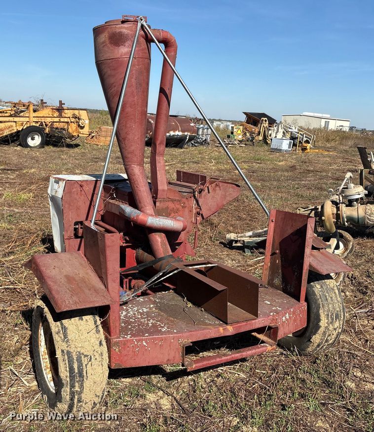 image for item EA7711 International wood chipper