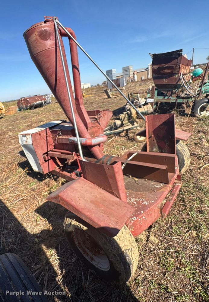 image for item EA7711 International wood chipper