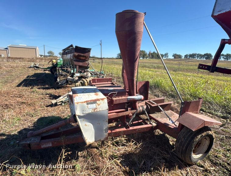 image for item EA7711 International wood chipper