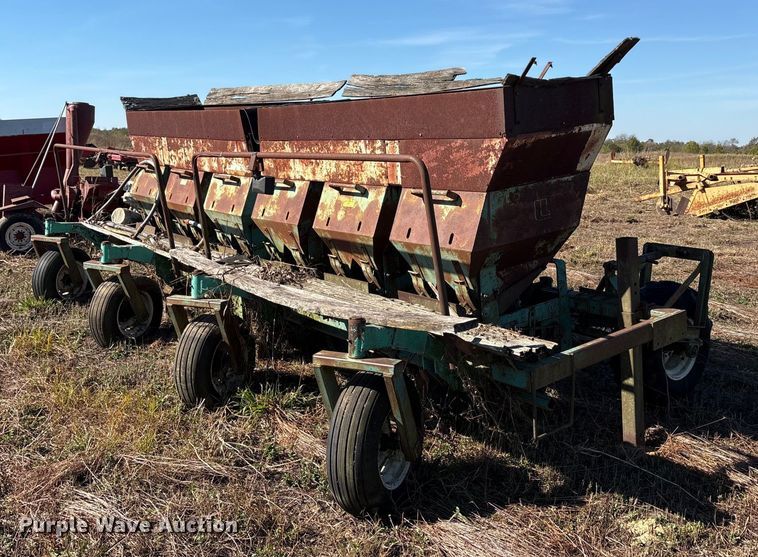 image for item EA7712 Lockwood L06200-00601 planter