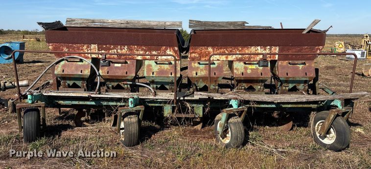 image for item EA7712 Lockwood L06200-00601 planter