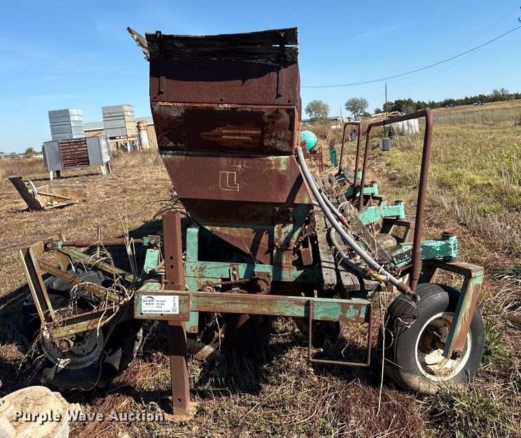 image for item EA7712 Lockwood L06200-00601 planter