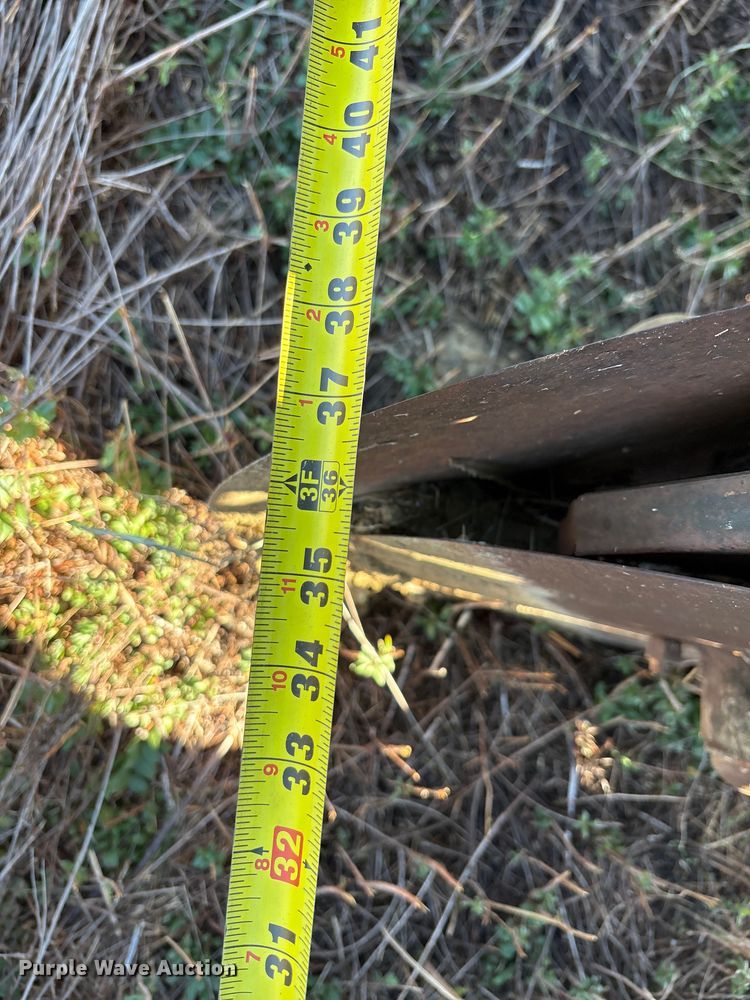 image for item EA7712 Lockwood L06200-00601 planter