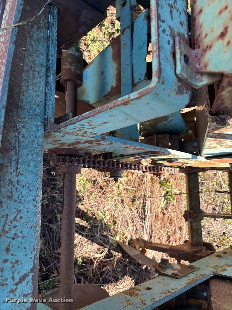 image for item EA7712 Lockwood L06200-00601 planter