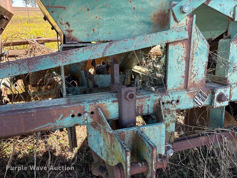 image for item EA7712 Lockwood L06200-00601 planter