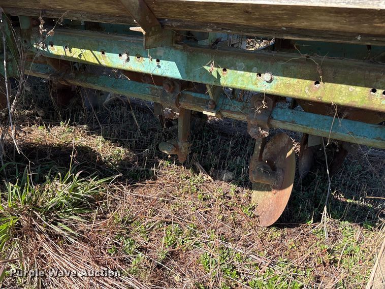 image for item EA7712 Lockwood L06200-00601 planter