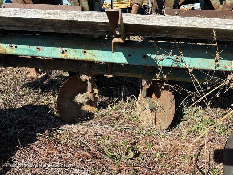 image for item EA7712 Lockwood L06200-00601 planter