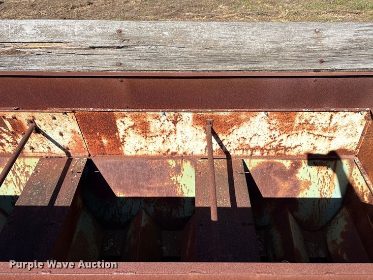 image for item EA7712 Lockwood L06200-00601 planter