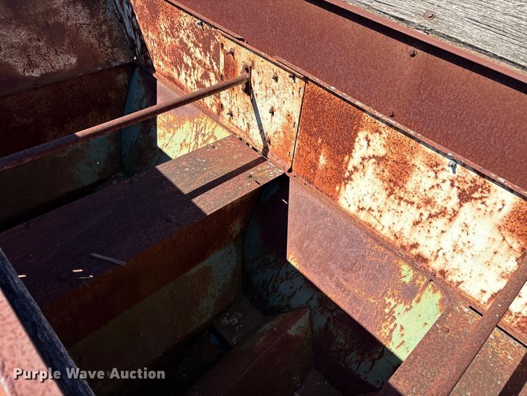 image for item EA7712 Lockwood L06200-00601 planter