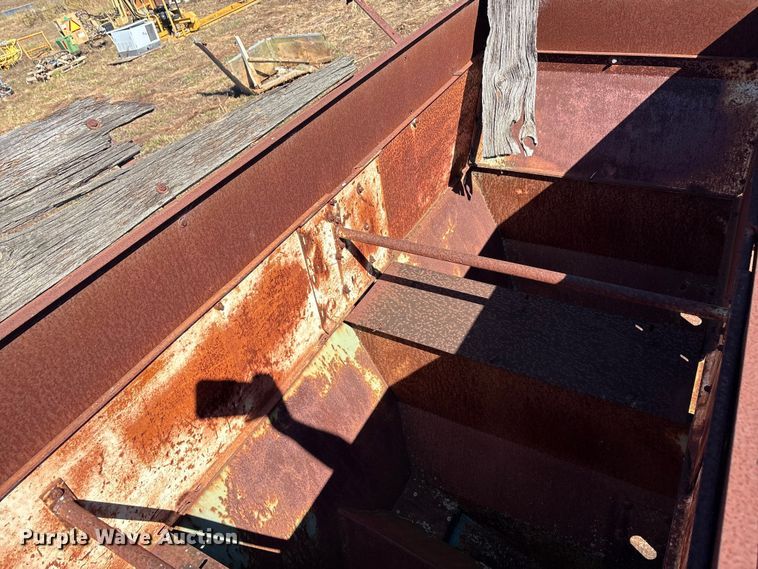 image for item EA7712 Lockwood L06200-00601 planter